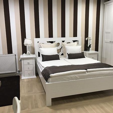 Lux New White Apartment 诺威萨 外观 照片